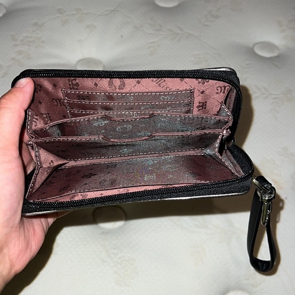 Miss Me Fleur De Lis Wristlet Wallet - Picture 4 of 5